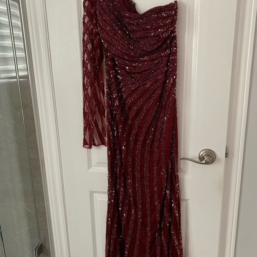 chic Burgundy One-Shoulder Sequin Evening Gown